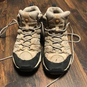 Merrell vibram hiking boots 7.5